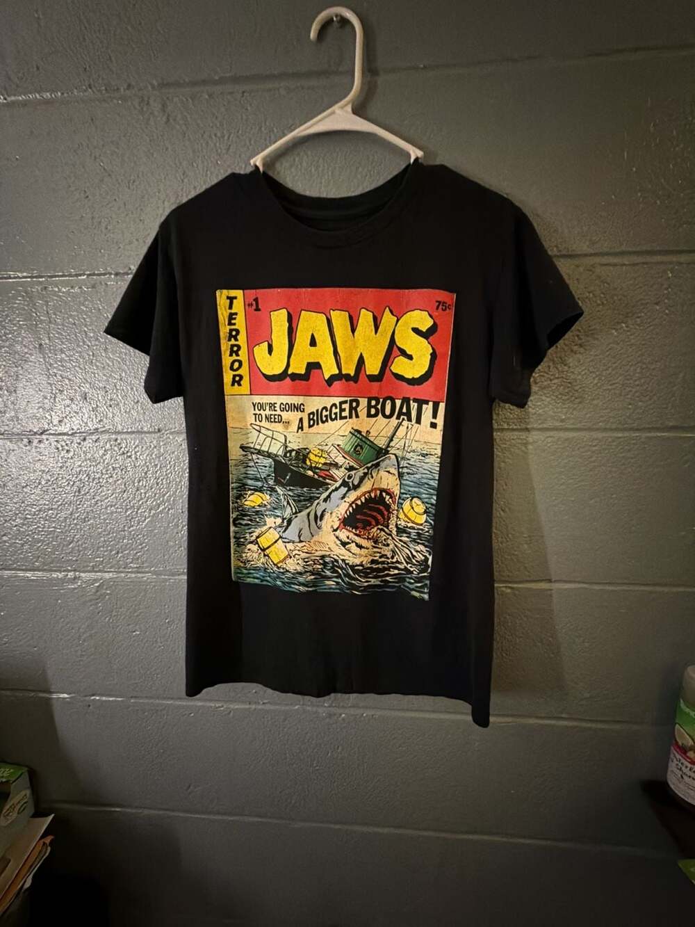 Jaws "You're Going to Need a Bigger Boat" Comic Cover Graphic T-Shirt (T8)